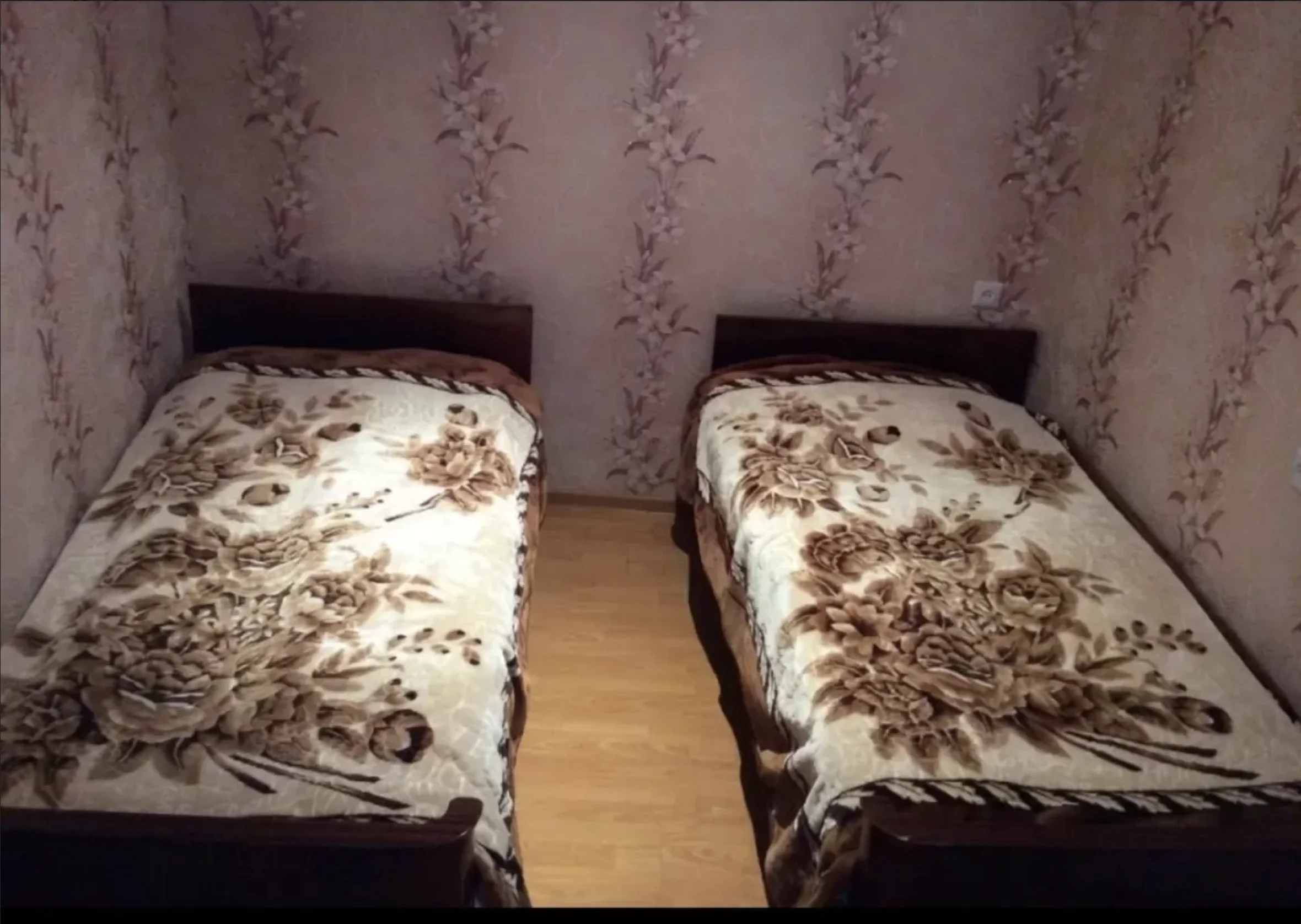 خانه یکطبقه برای اجاره روزانه در خیابان میاسنیکیان در مرکز دیلیجان